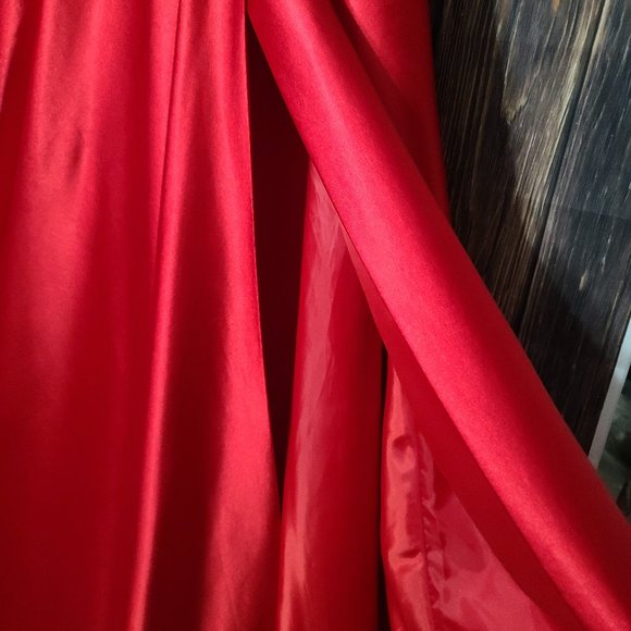 Formal Dress - Picture 9 of 11